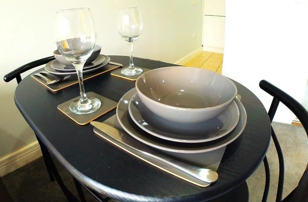 Studio For Professionals Trades Relocators Apartment Cardiff